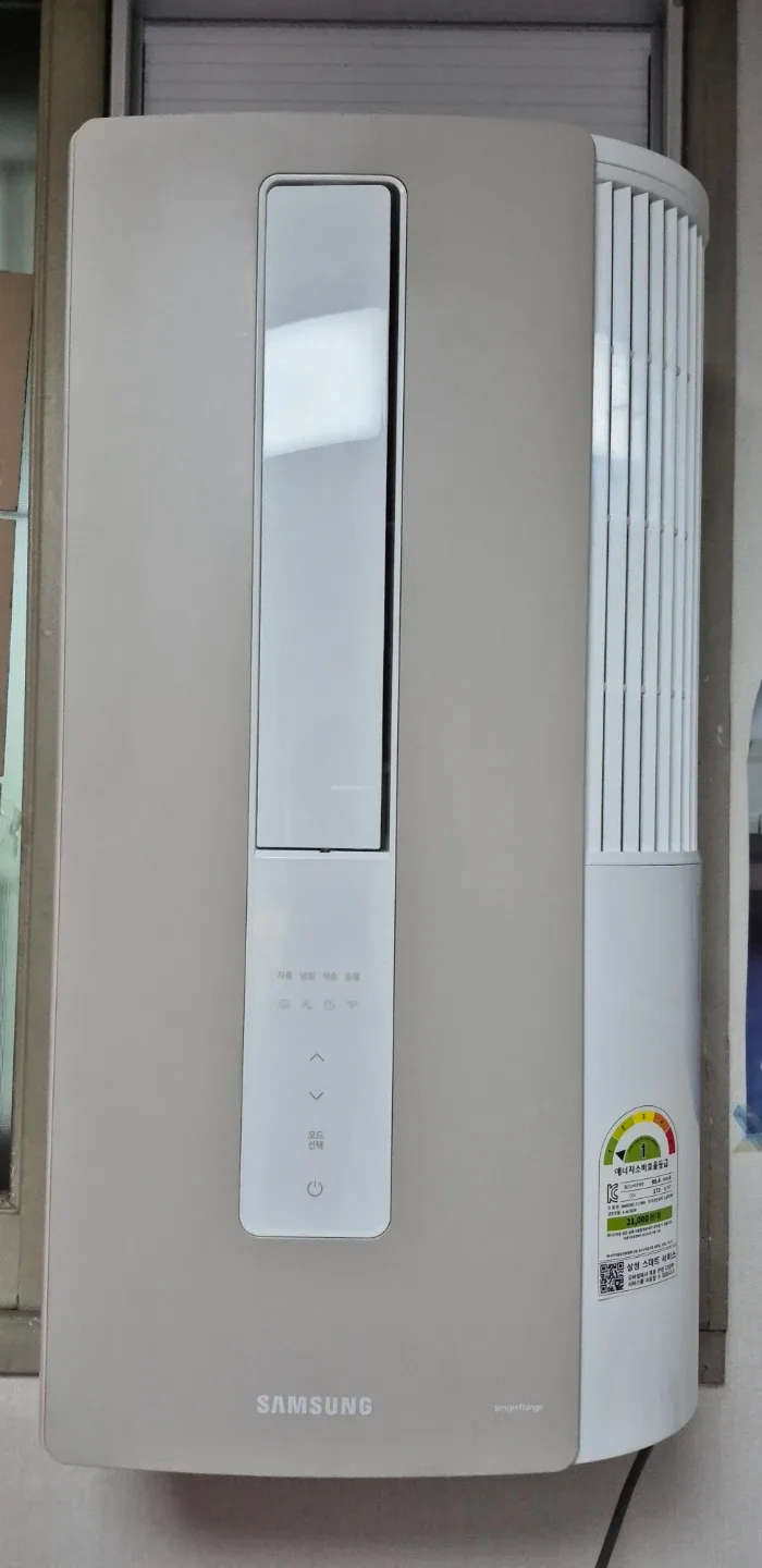 새 것 같은 삼성 창문형에어컨 / 스마트 띵스 / 윈드가드 무료제공