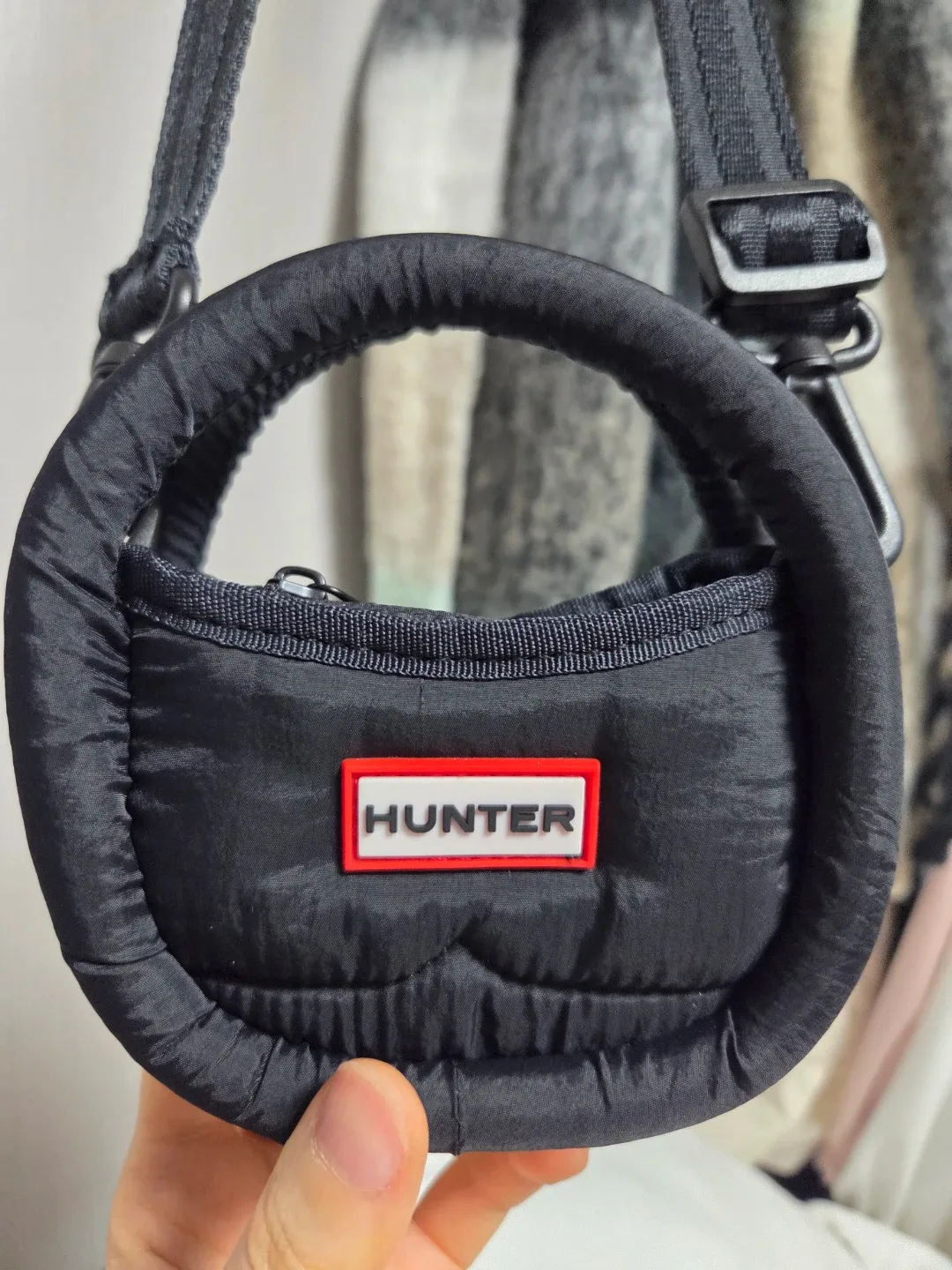 헌터 푸퍼 미니 호보백 블랙