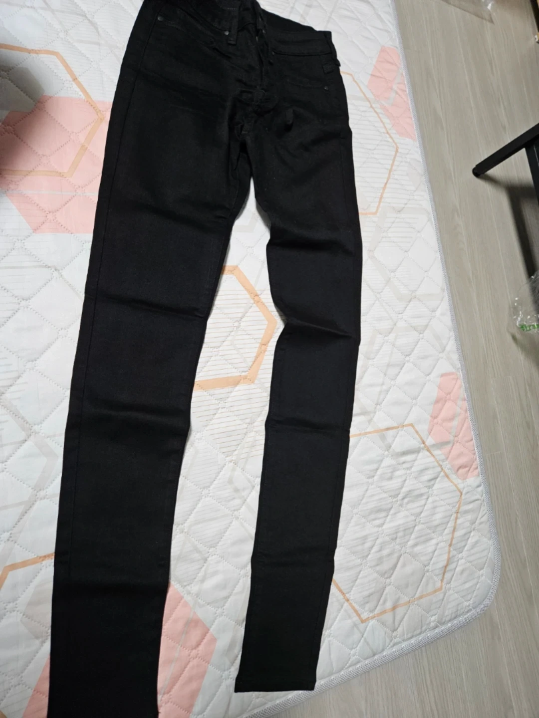 새상품 유니클로 블랙 스키니진 64cm
