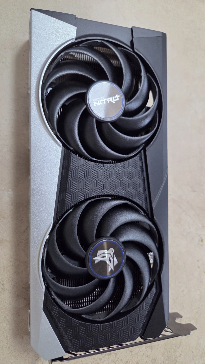 사파이어 라데온 RX6600XT Nitro+ | 남성패션/잡화 | 당근 중고거래