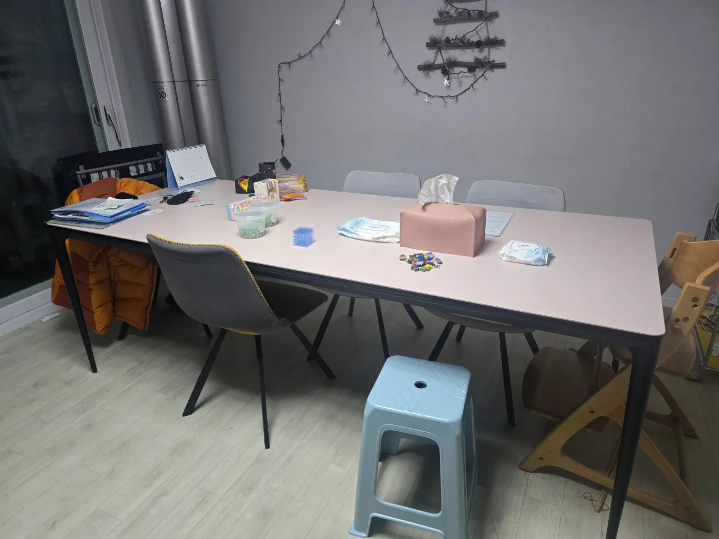 6인용 연핑크 세라믹 강화유리 테이블