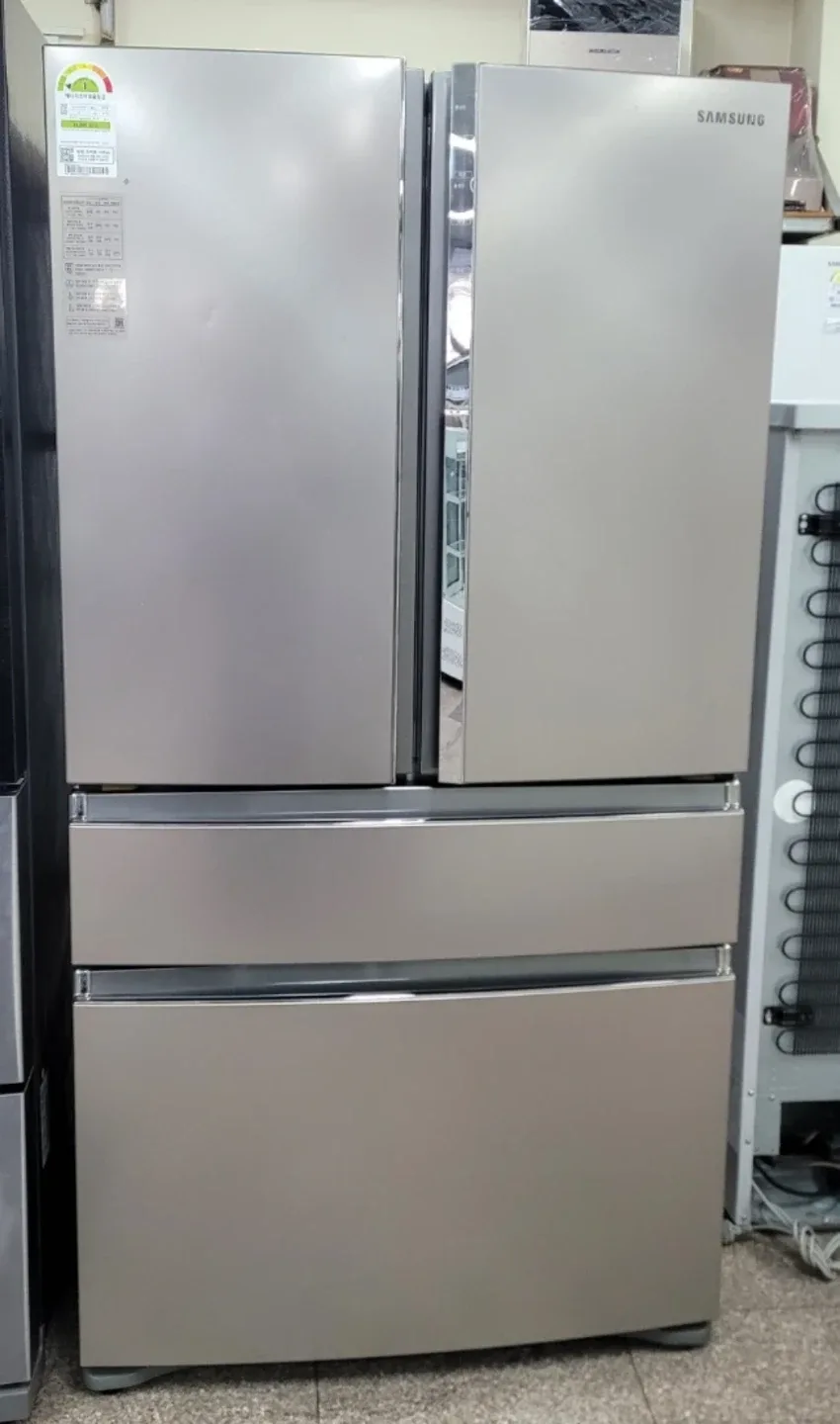 삼성 4도어 김치냉장고 505L 메탈 쿨링