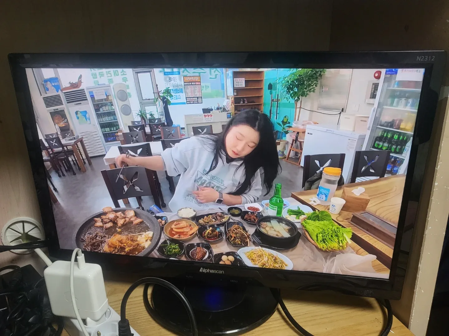 알파스캔 N2312 IPS 24인치 모니터