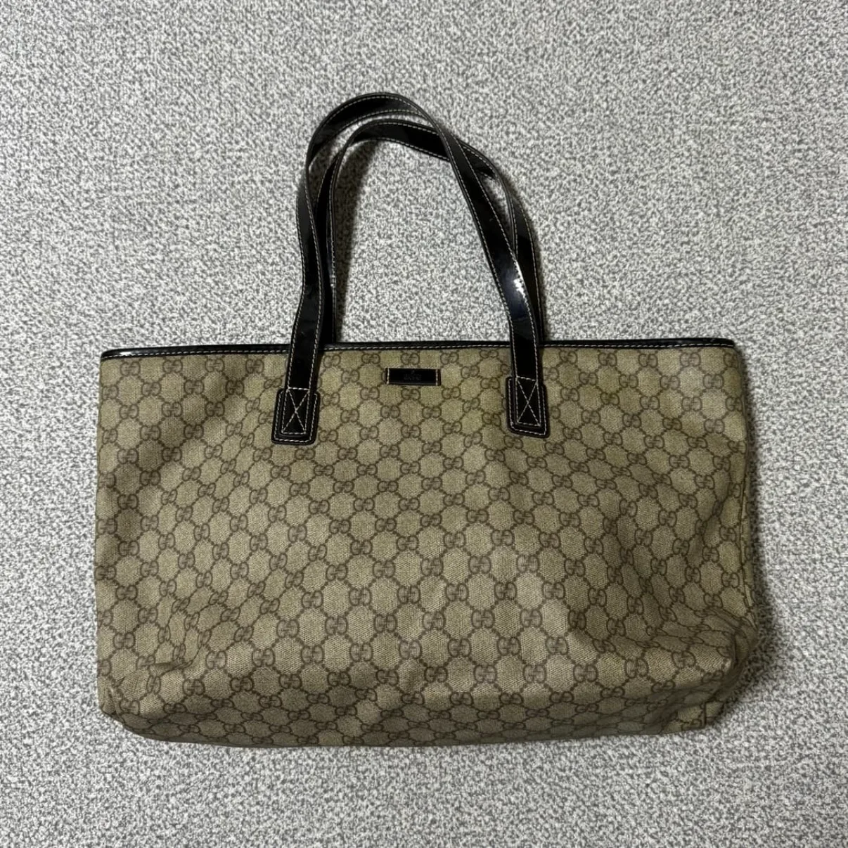 Gucci 구찌 GG 수프림 쇼퍼백