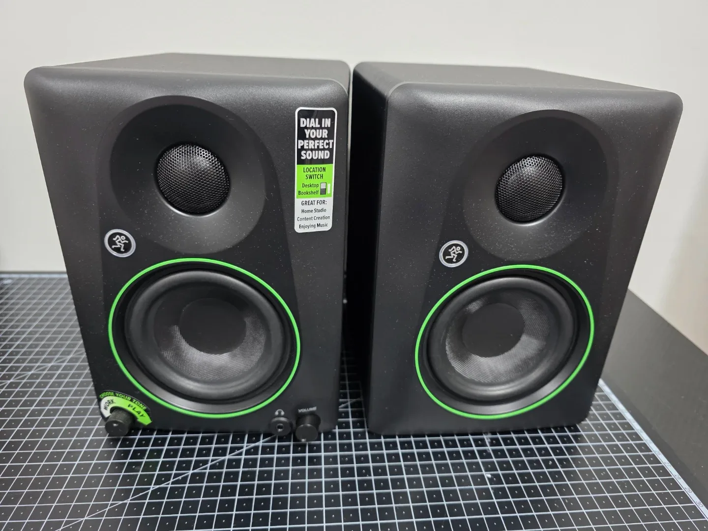 Mackie CR4.5 스피커