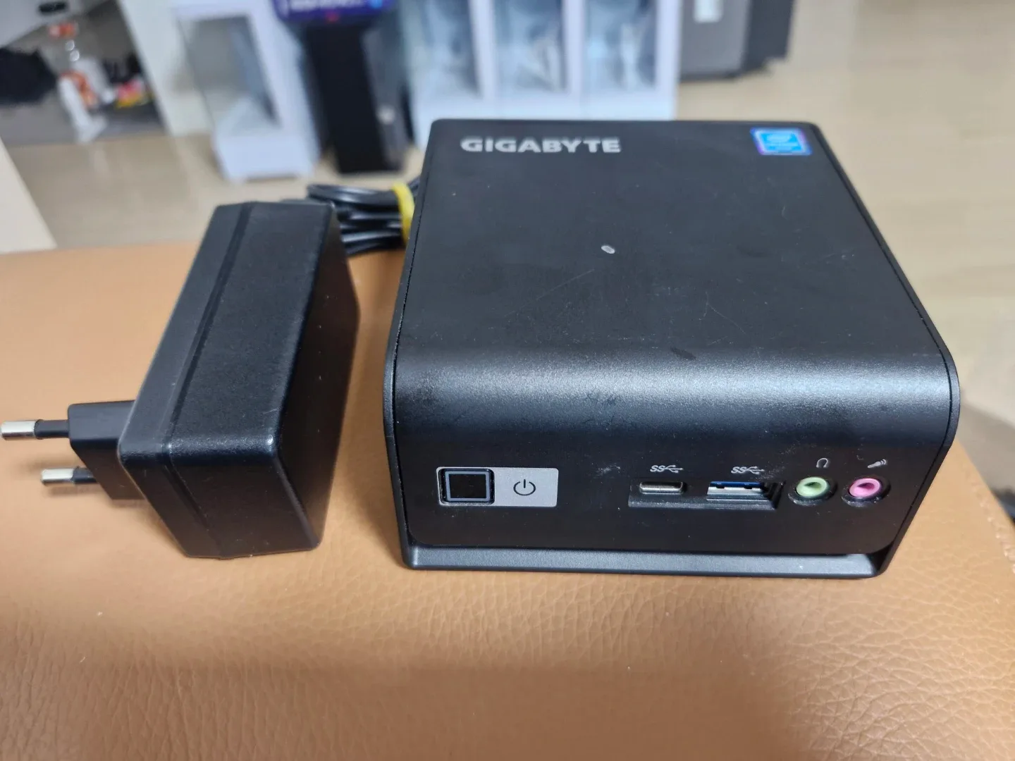 기가바이트 미니PC GB-BMCE-5105  팝니다