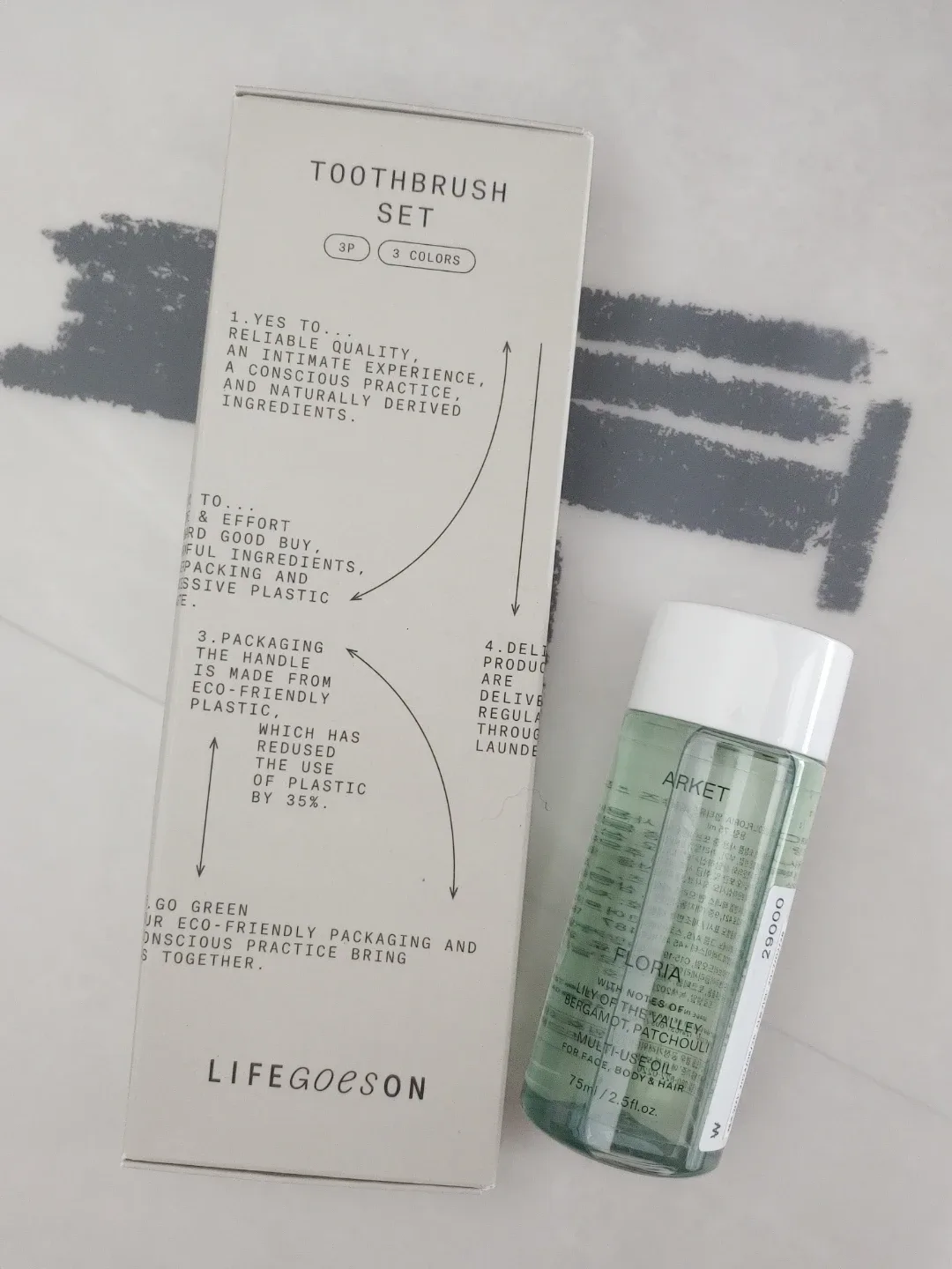 (일괄 고정가격) 새상품 ARKET FLORIA 멀티오일 75ml 정가 2만9천원 + 저자극 미세모 칫솔 3개입