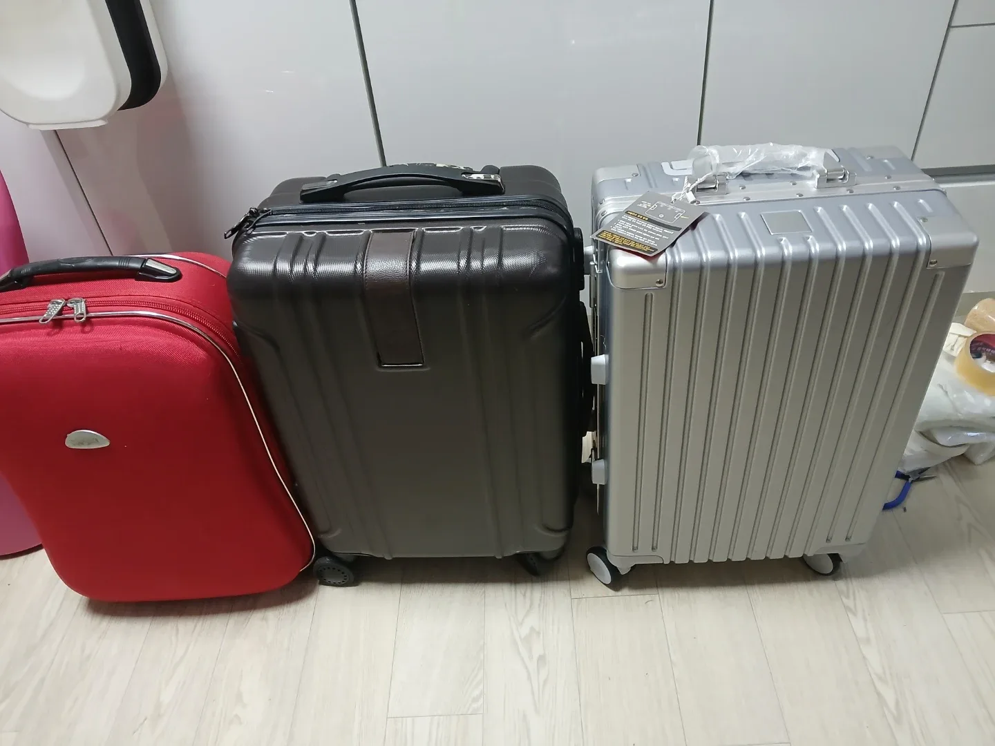 캐리어 3개(18형.20형.20형)