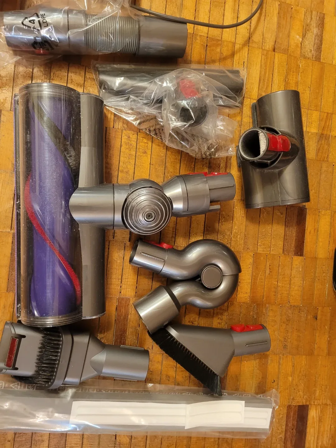 다이슨 V8 무선청소기 부속품 새상품