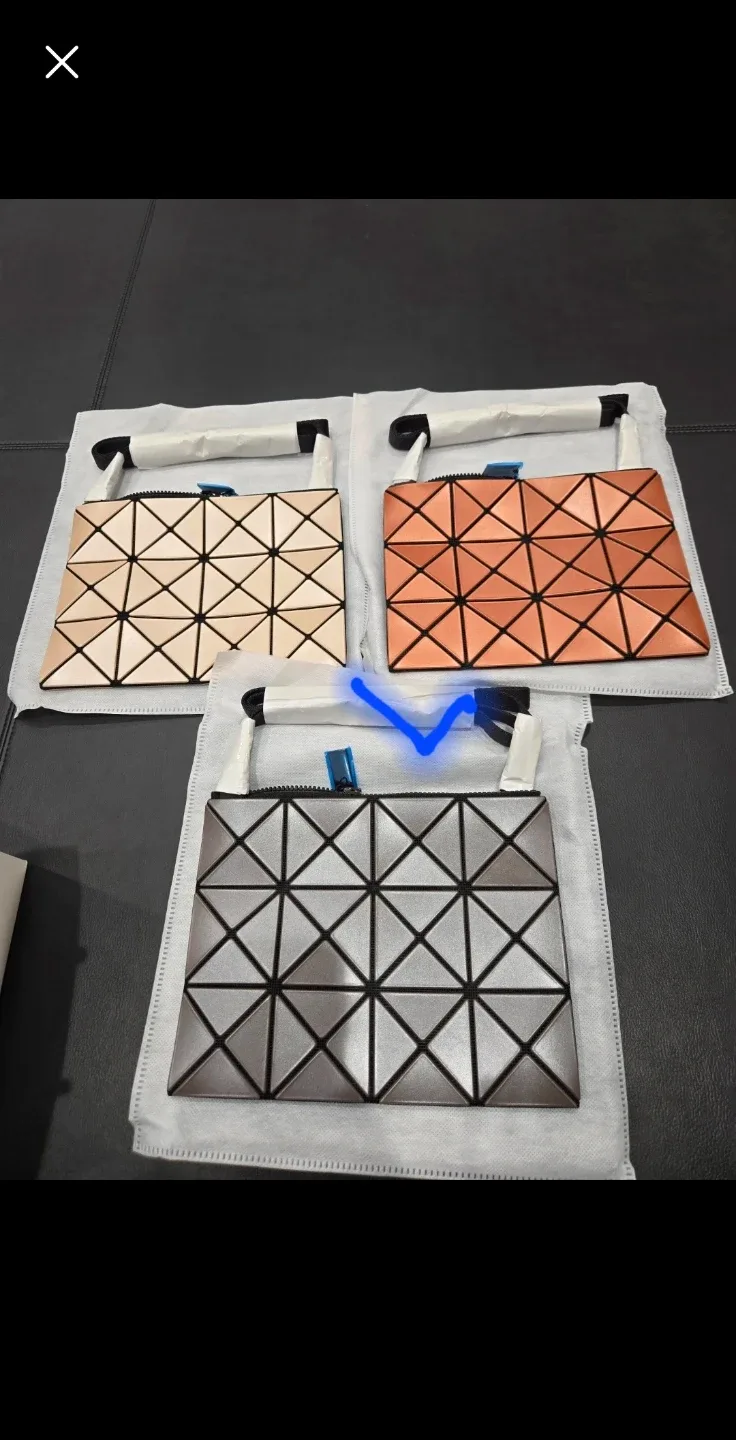 바오바오 미니크로스백 새상품