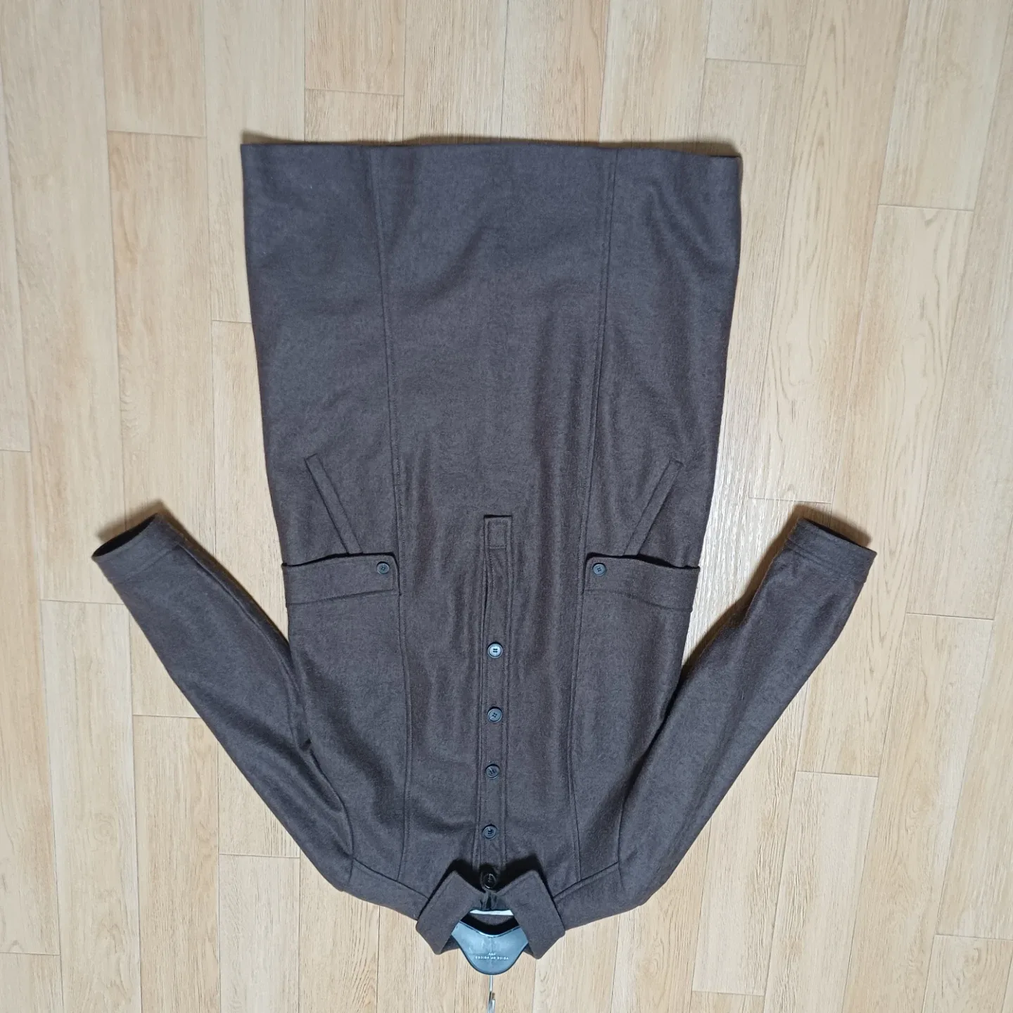 BCBG 모직원피스 신체치수는88-96-160