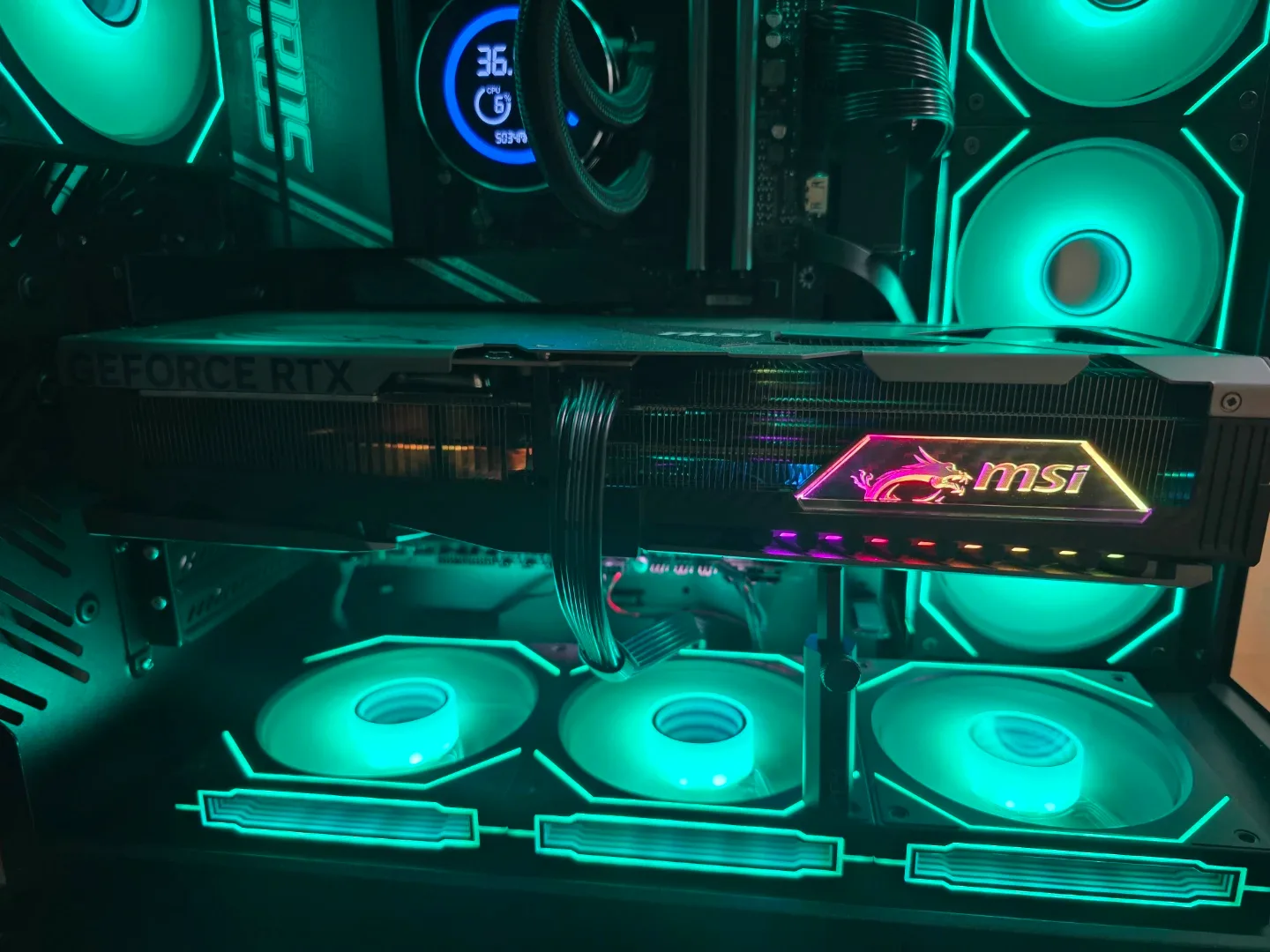 MSI 지포스 RTX 5080 뱅가드 와 추금 교환하실, 5080, 5090 구해요