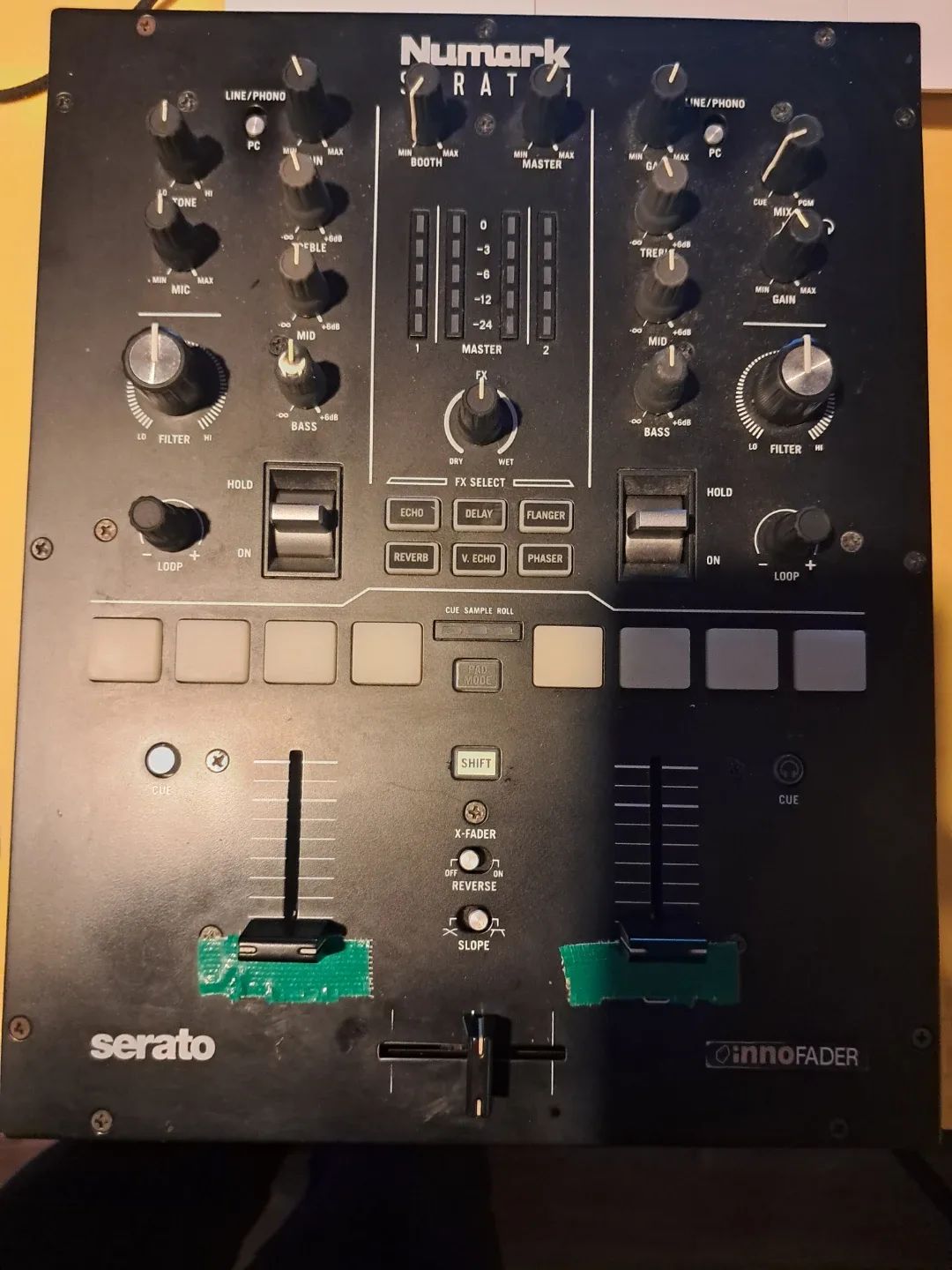Numark Scratch 믹서