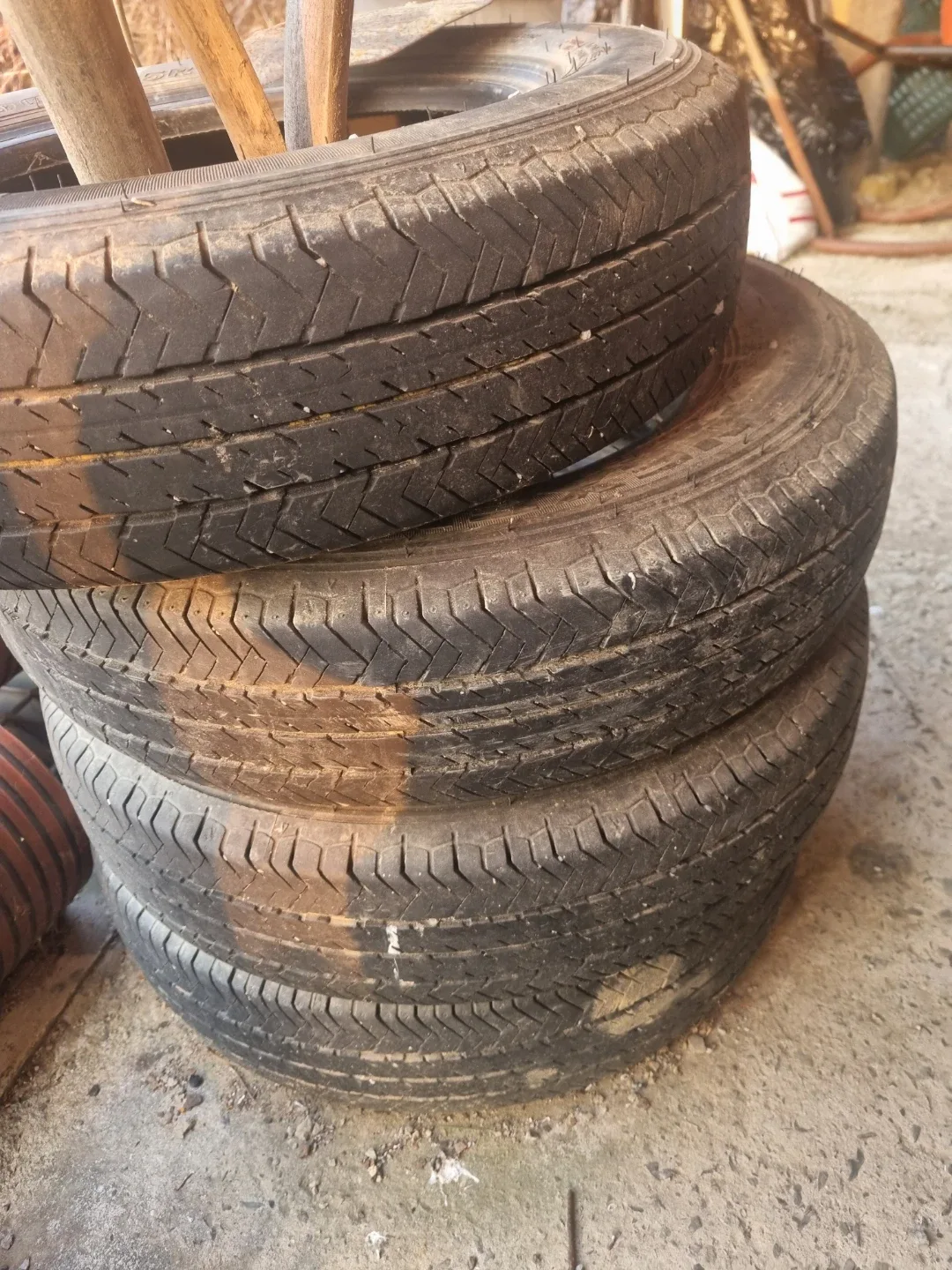 중고 타이어 4개