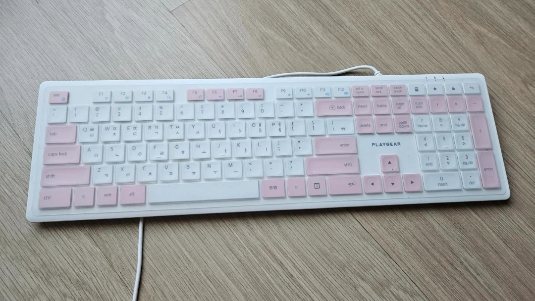 유선 키보드 화이트 핑크