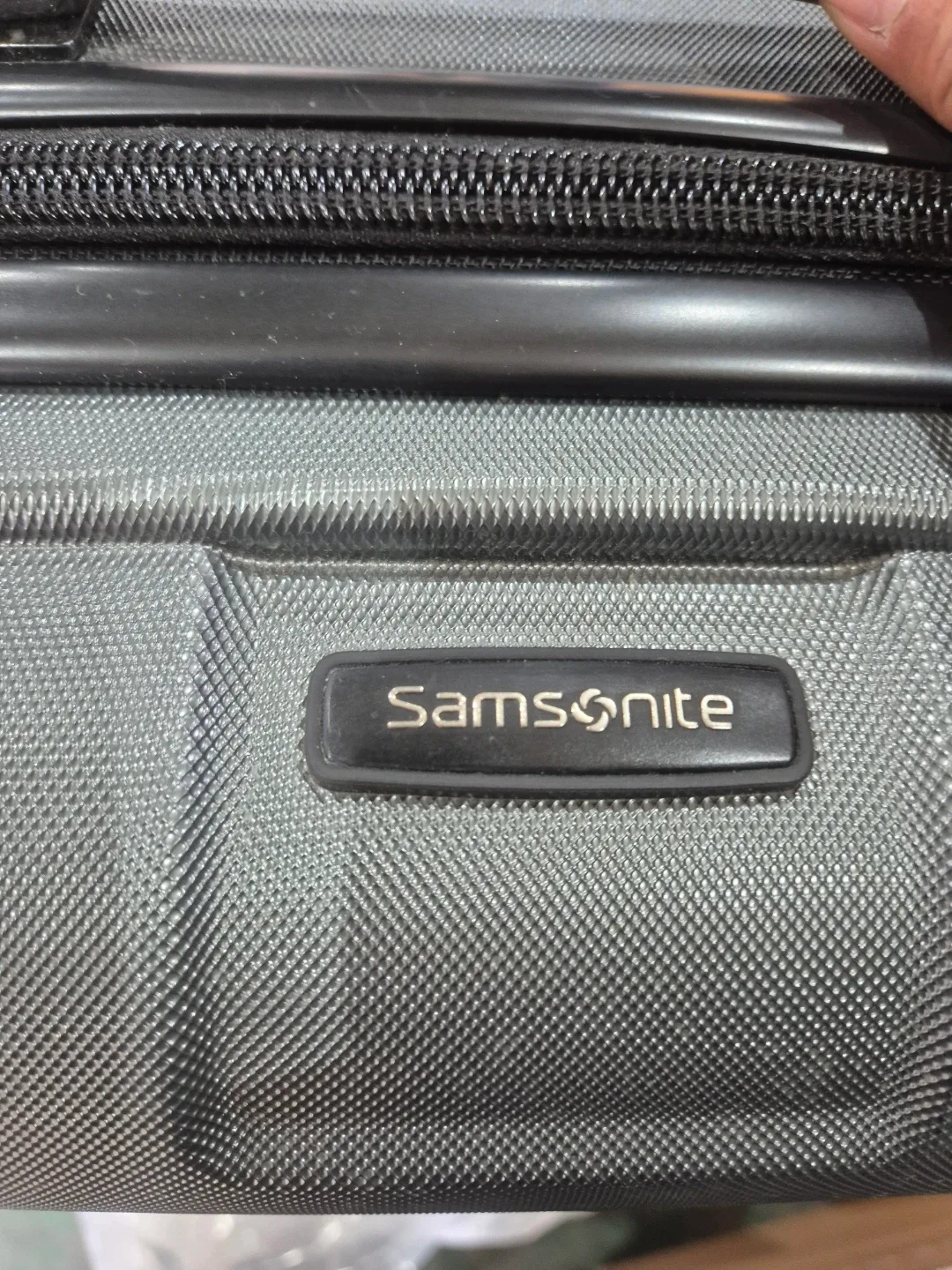 샘소나이트 기내용 캐리어 팝니다