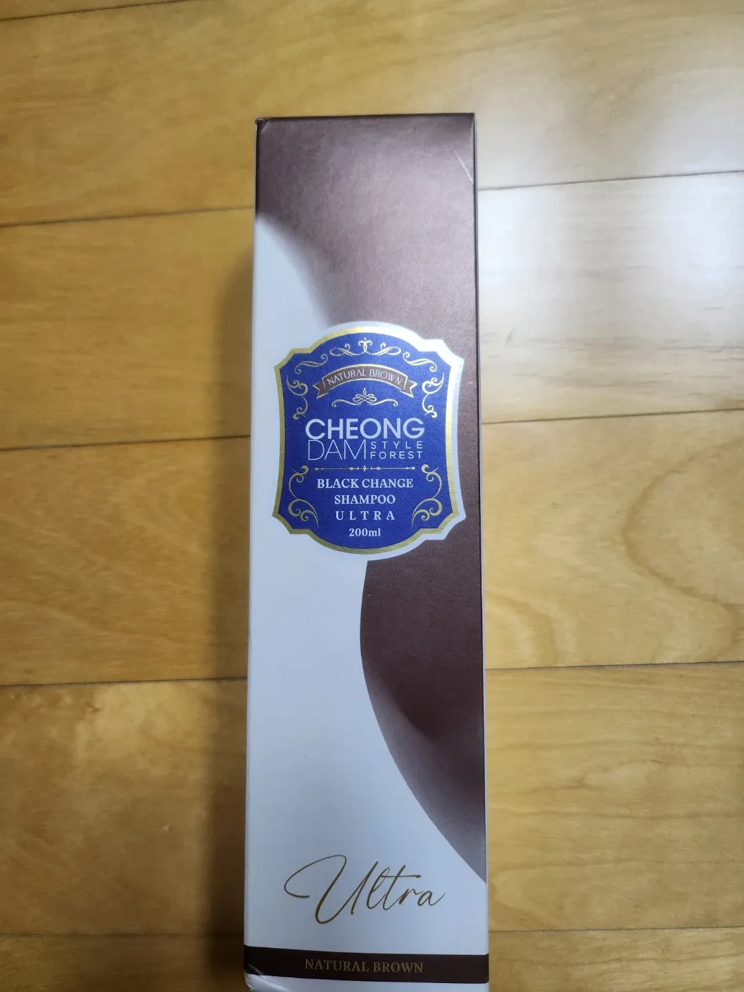 청담스타일 블랙체인지 샴푸 울트라 내추럴 브라운 200ml 2개 드립니다.