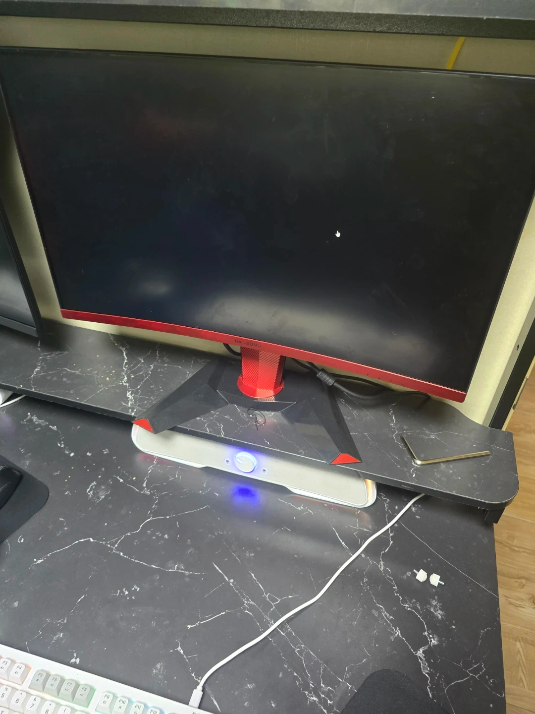 한성 모니터 Ultron 27인치 커브드 144hz | 디지털기기 | 당근 중고거래