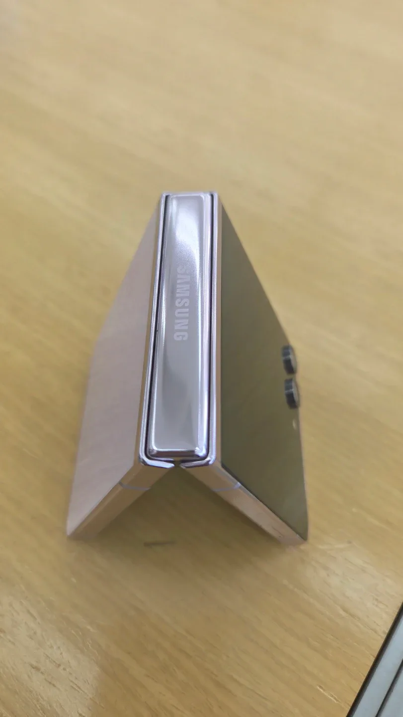 갤럭시 Z플립5 (올갈이 후 미사용 새상품) 정상해지 공기기