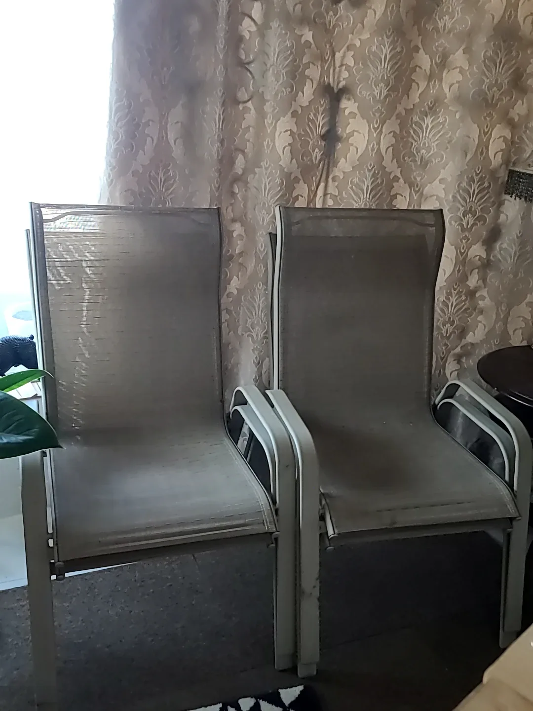 야외 매쉬 의자 4개