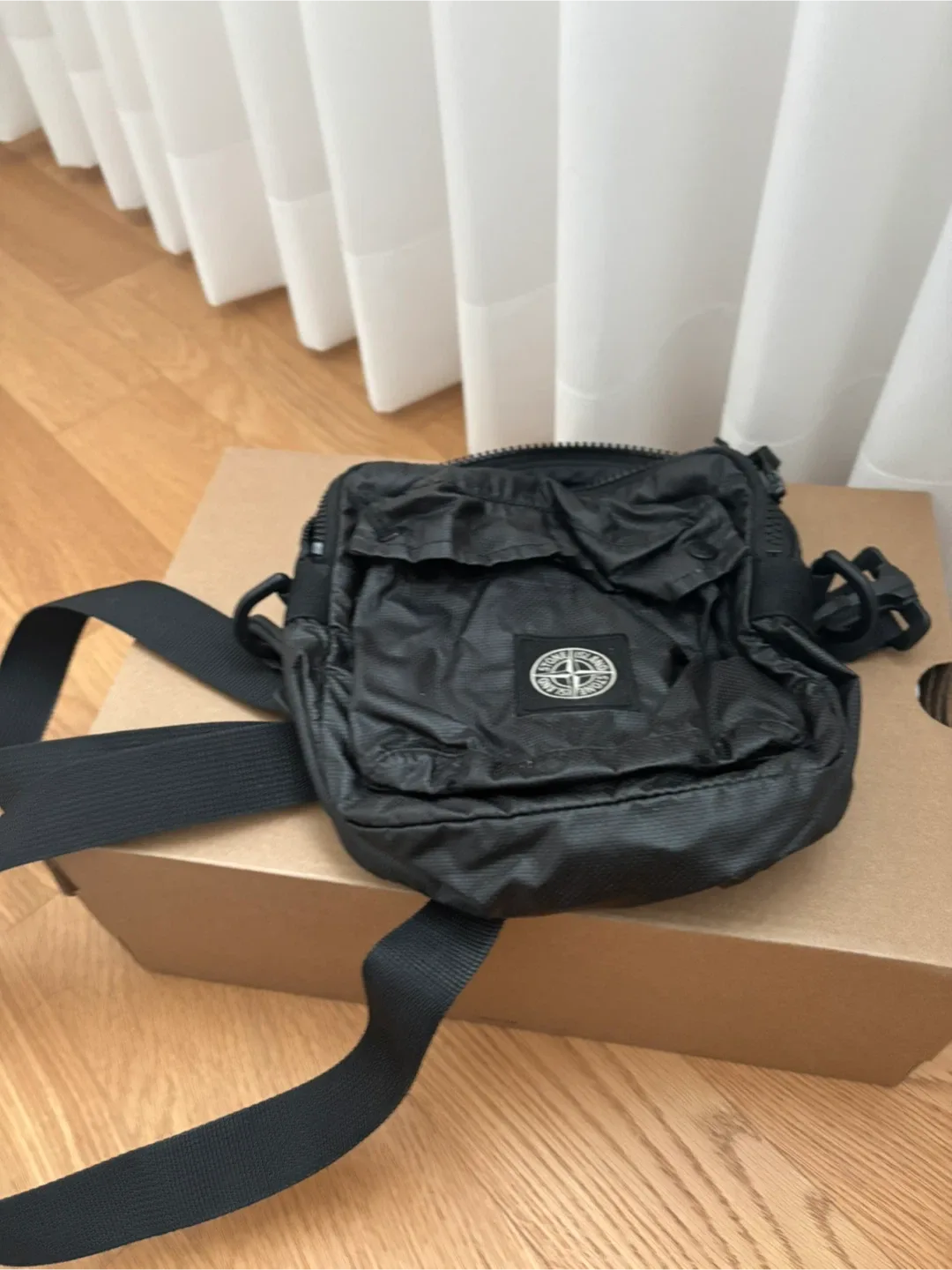 스톤아일랜드 블랙 숄더백