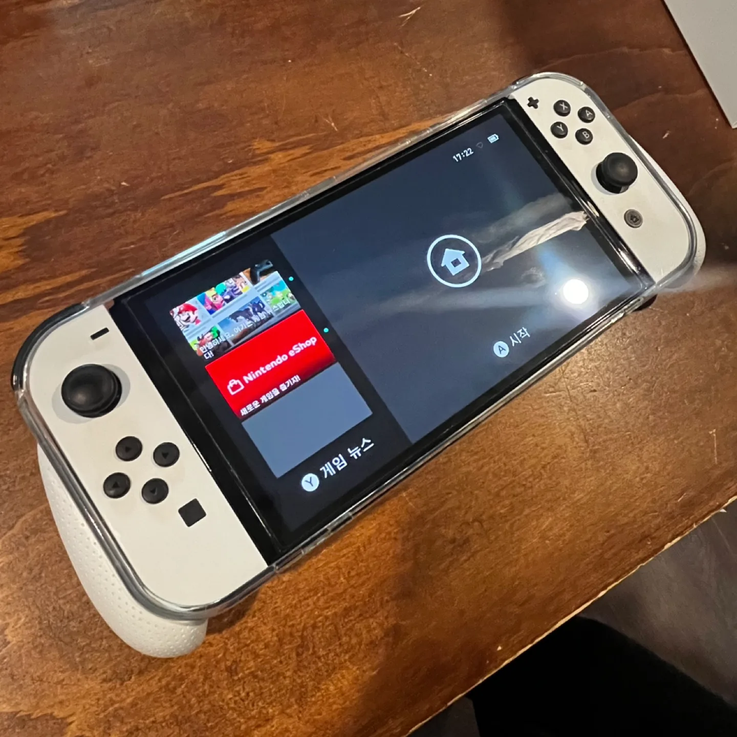 닌텐도 스위치 oled 화이트+게임칩 일괄로만 팝니다.