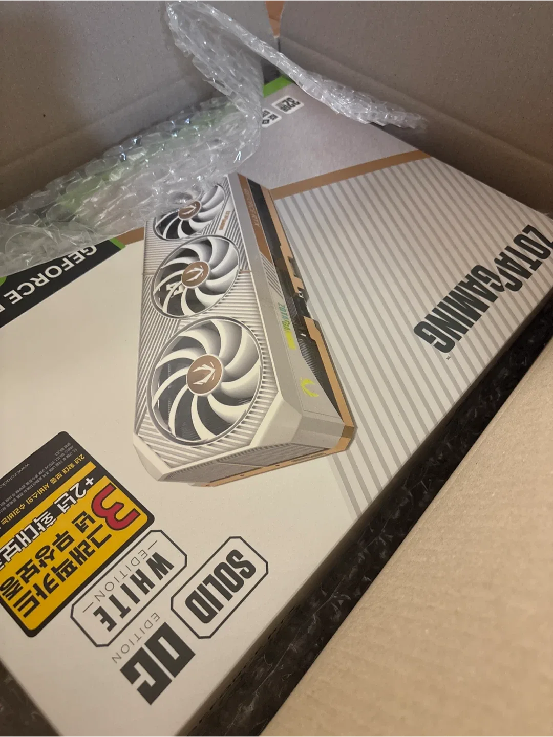 zotac rtx 5090 solid white 미개봉