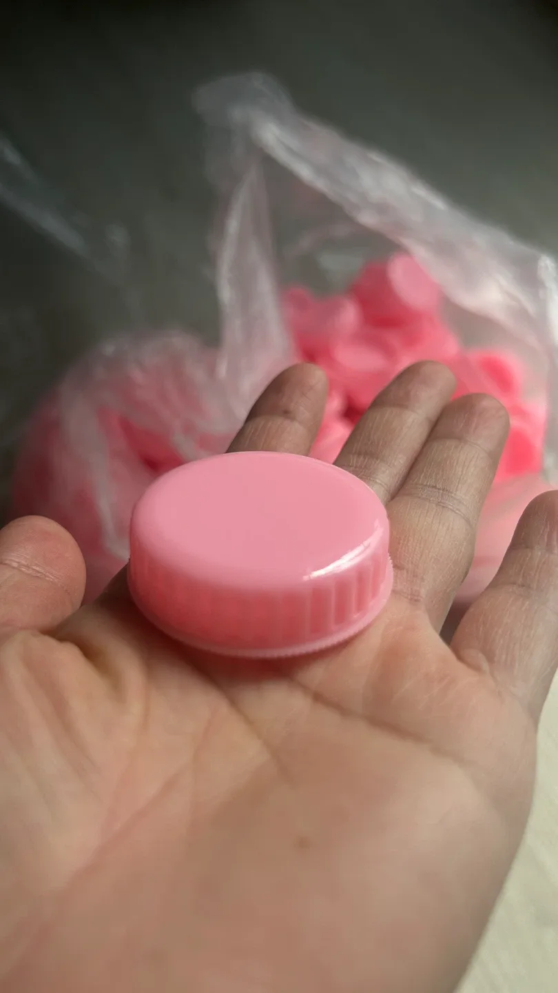 분홍색 화장품 용기 크림통 연고통