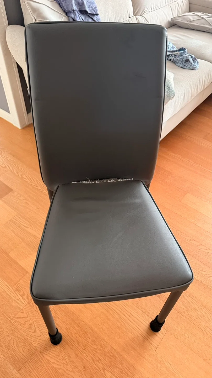 LIVART 가죽 의자 2개 (무료나눔)