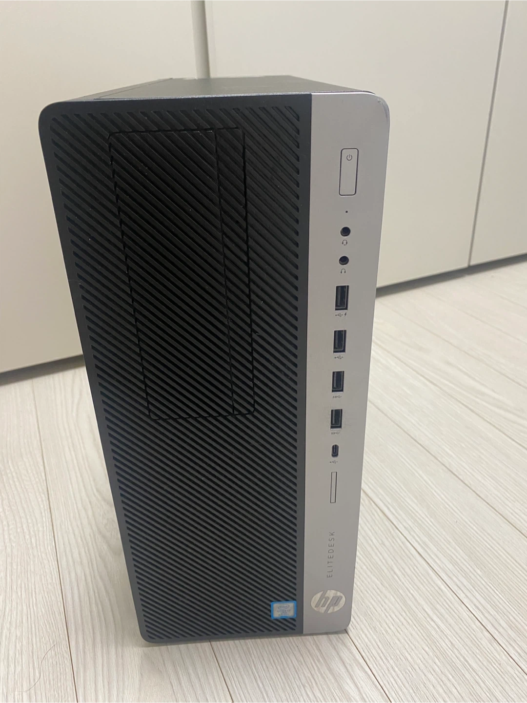 HP EliteDesk 800 G4 TWR i7-8700 데스크탑