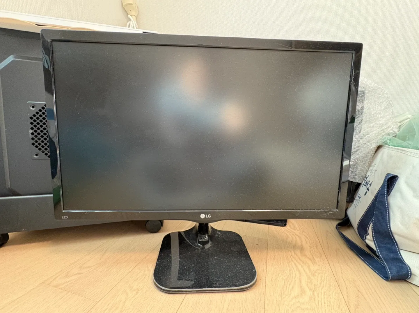 LG 24M47VQ 와이트 모니터