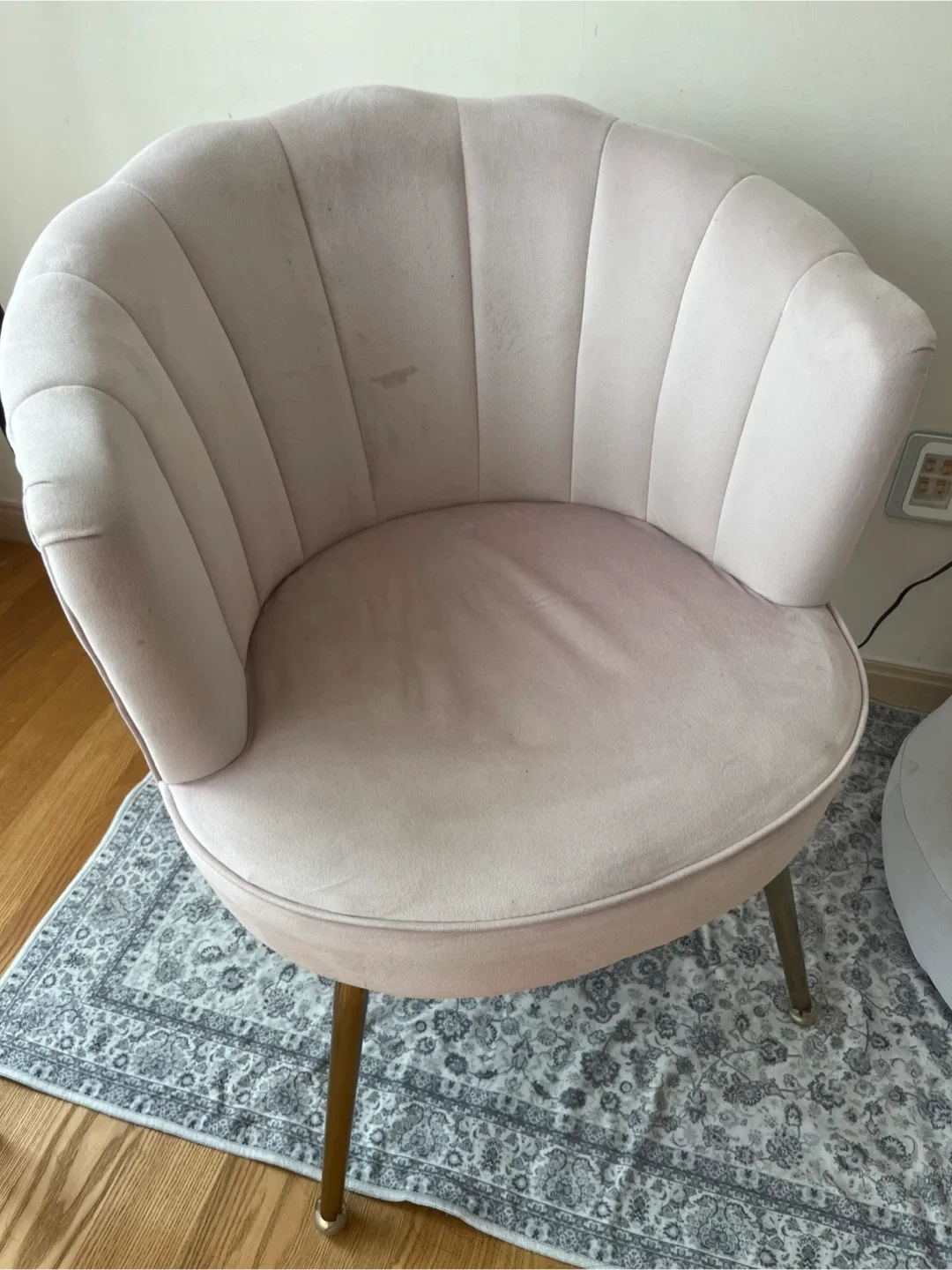 핑크 벨벳 인테리어 의자