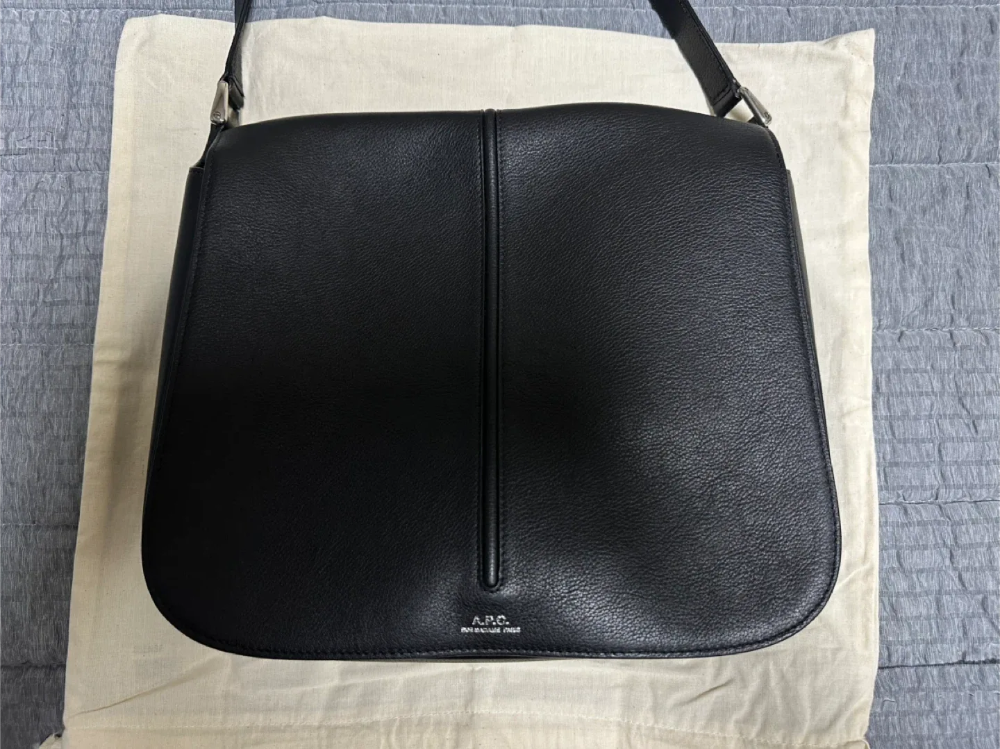 APC Betty 베티백 (남성용, 라지 사이즈)