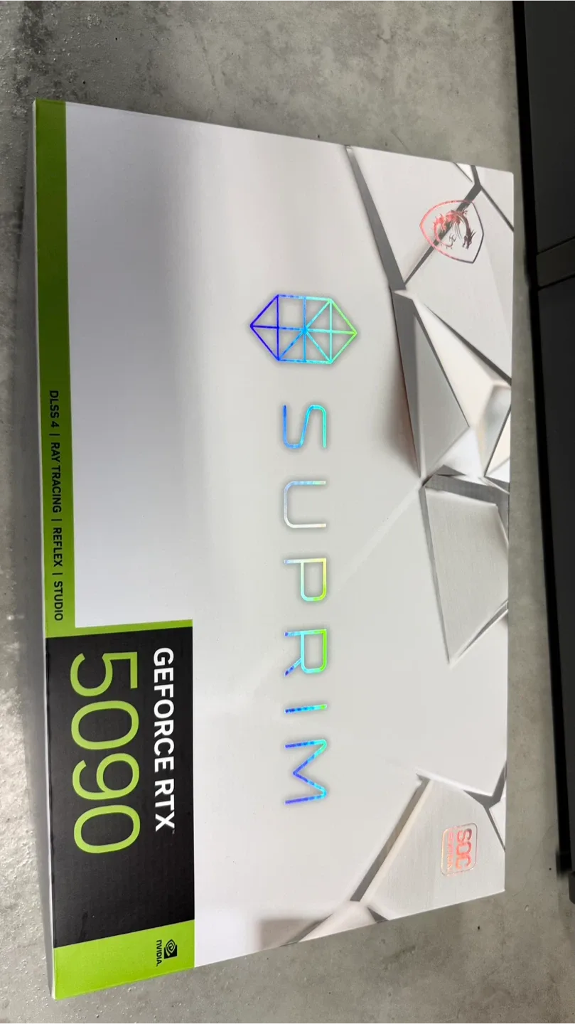MSI 지포스 RTX 5090 슈프림 그래픽카드