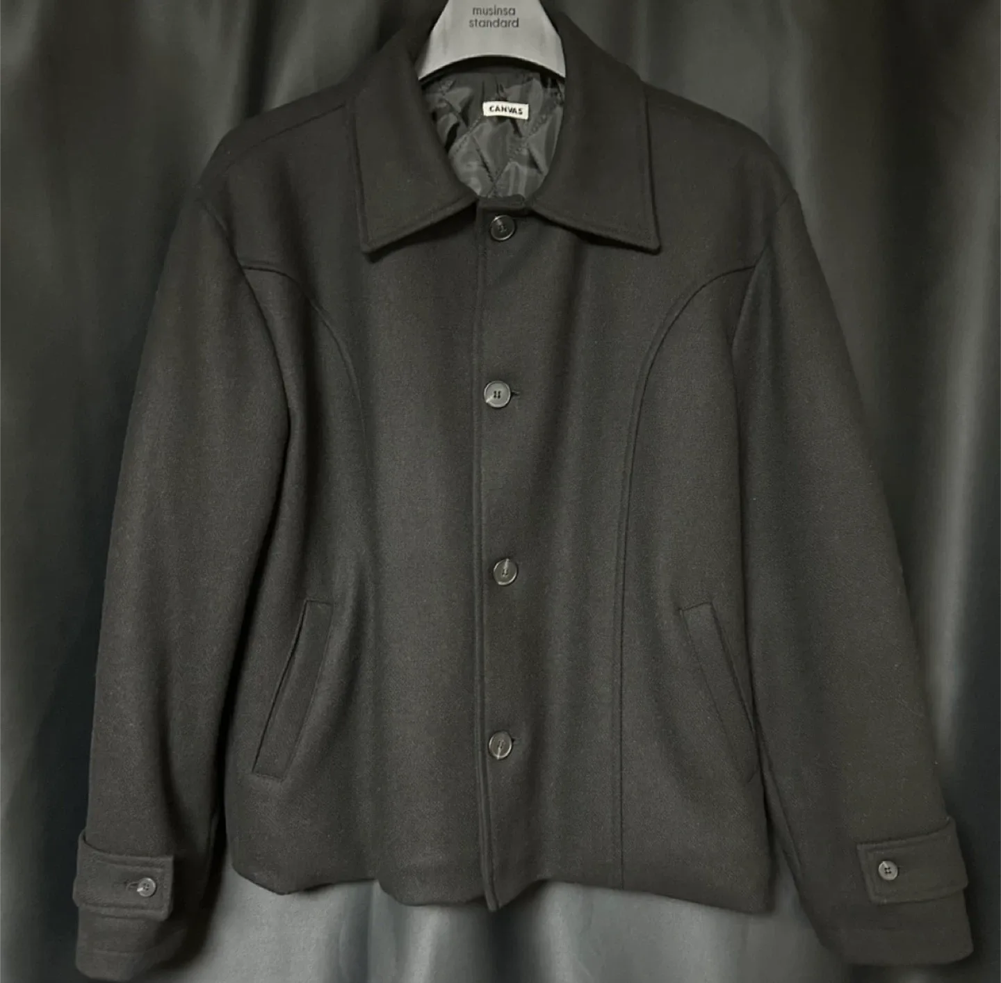 남여공용 블랙 숏 코트