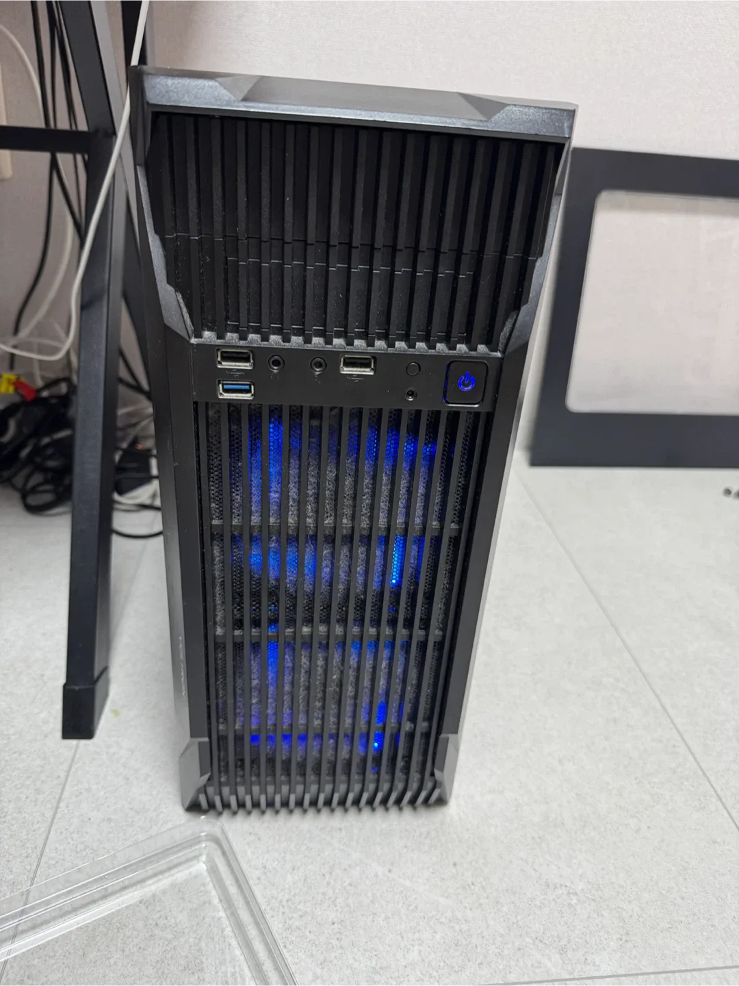 게이밍 PC 본체,모니터,마우스,레이저 키보드 팝니다