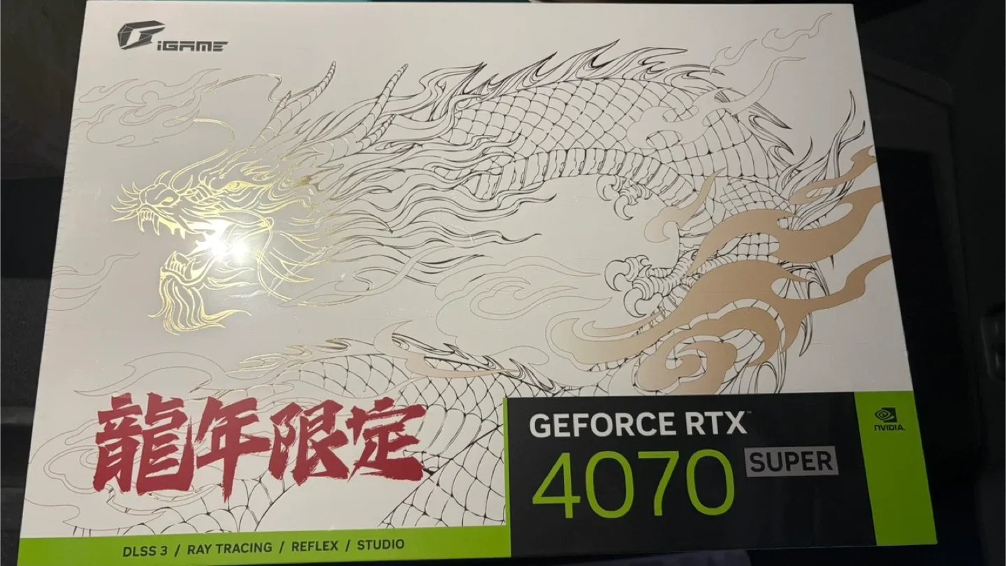 4070 super 불칸 화이트 새제품