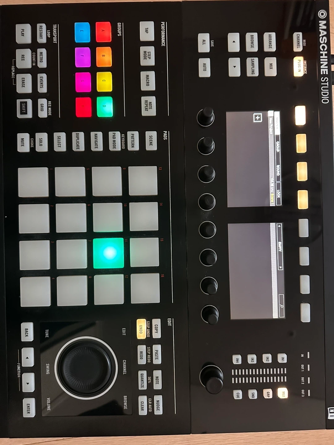 Native Instruments Maschine Studio 드럼패드 미디