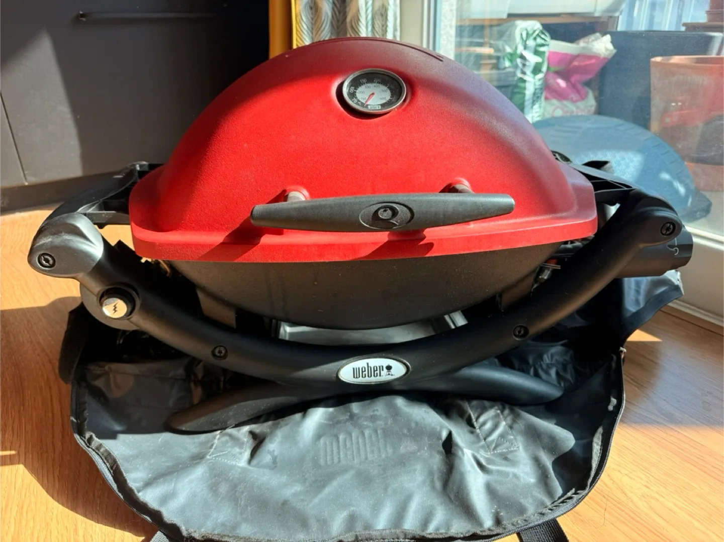 웨버 베이비 Q1250 레드- 캠핑 그릴