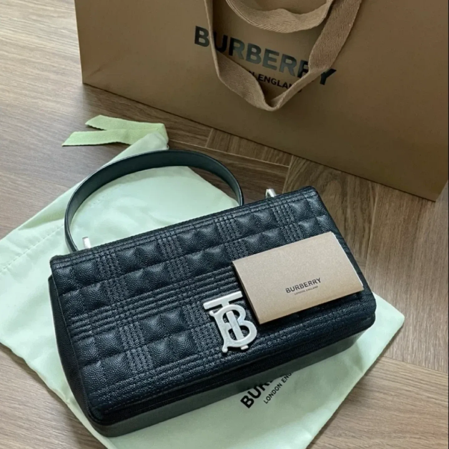 버버리 롤라백 블랙 은장