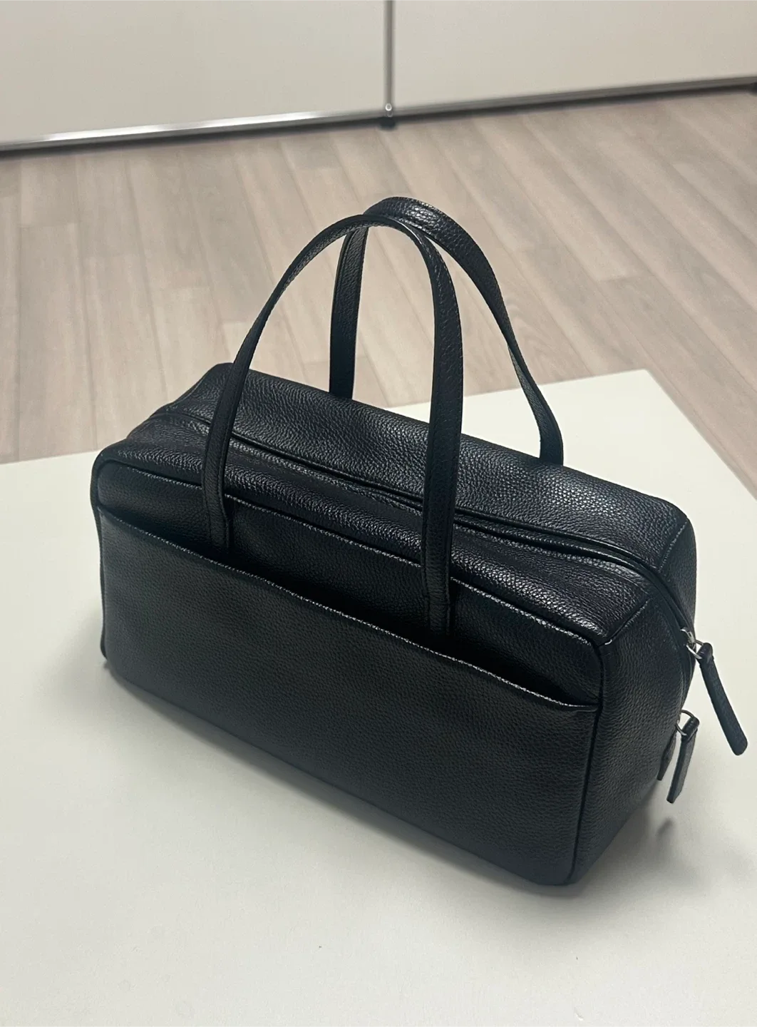 낫띵리튼 여성 토트백 판매합니다 :)