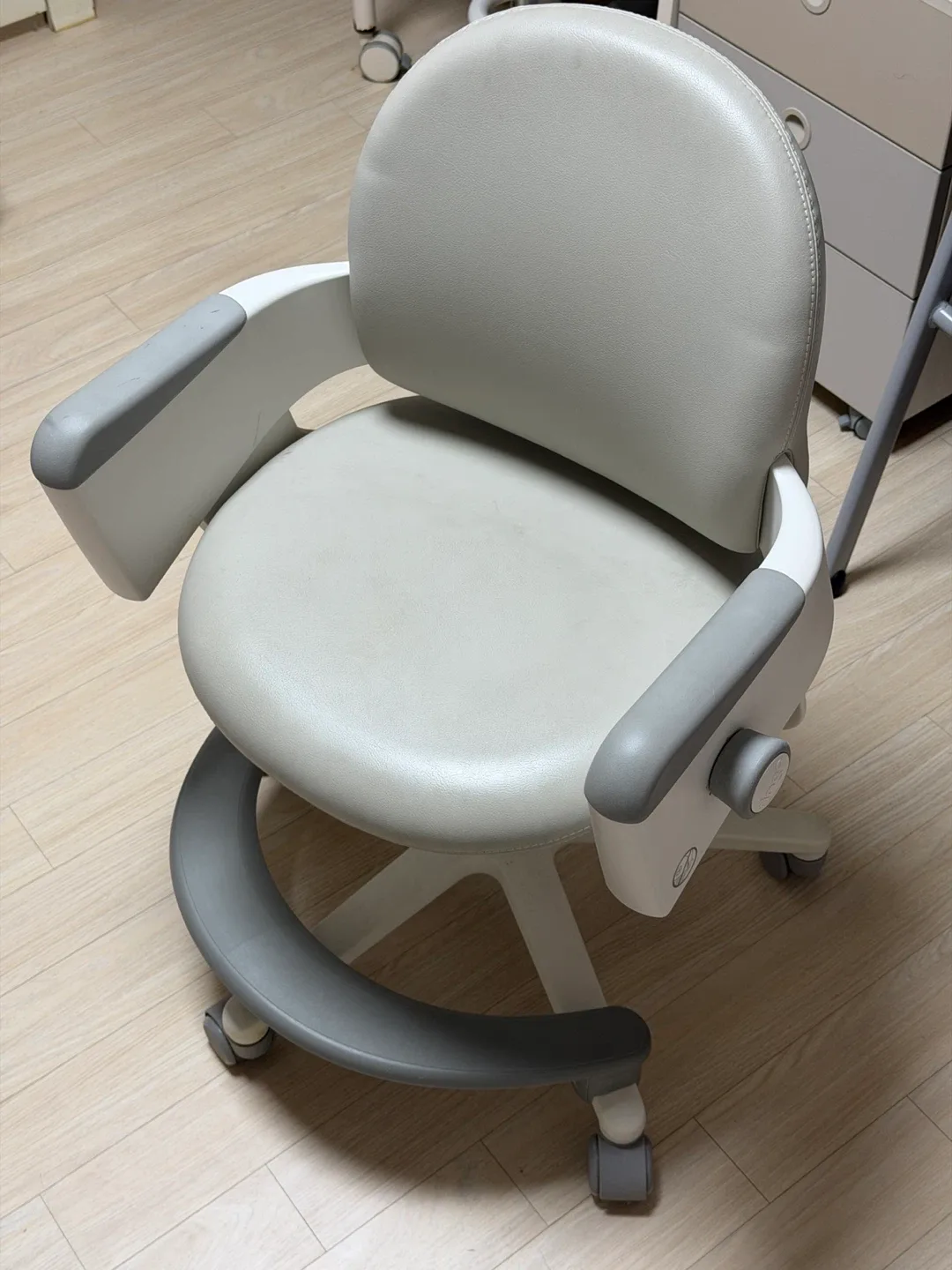 일룸링고 어린이 의자 아이보리