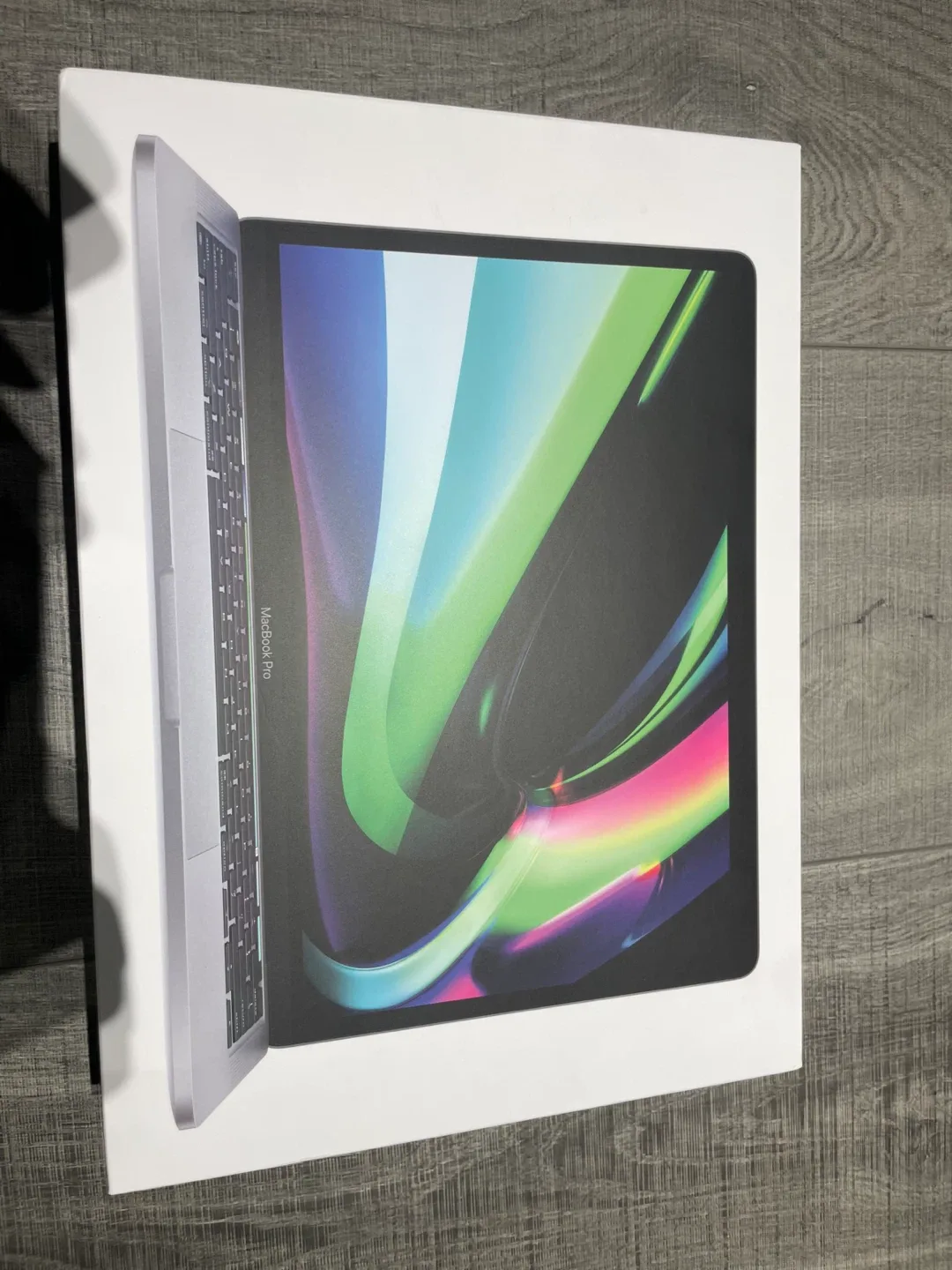 맥북 m1 13인치 터치바 8G 256G 초S급 팝니다.