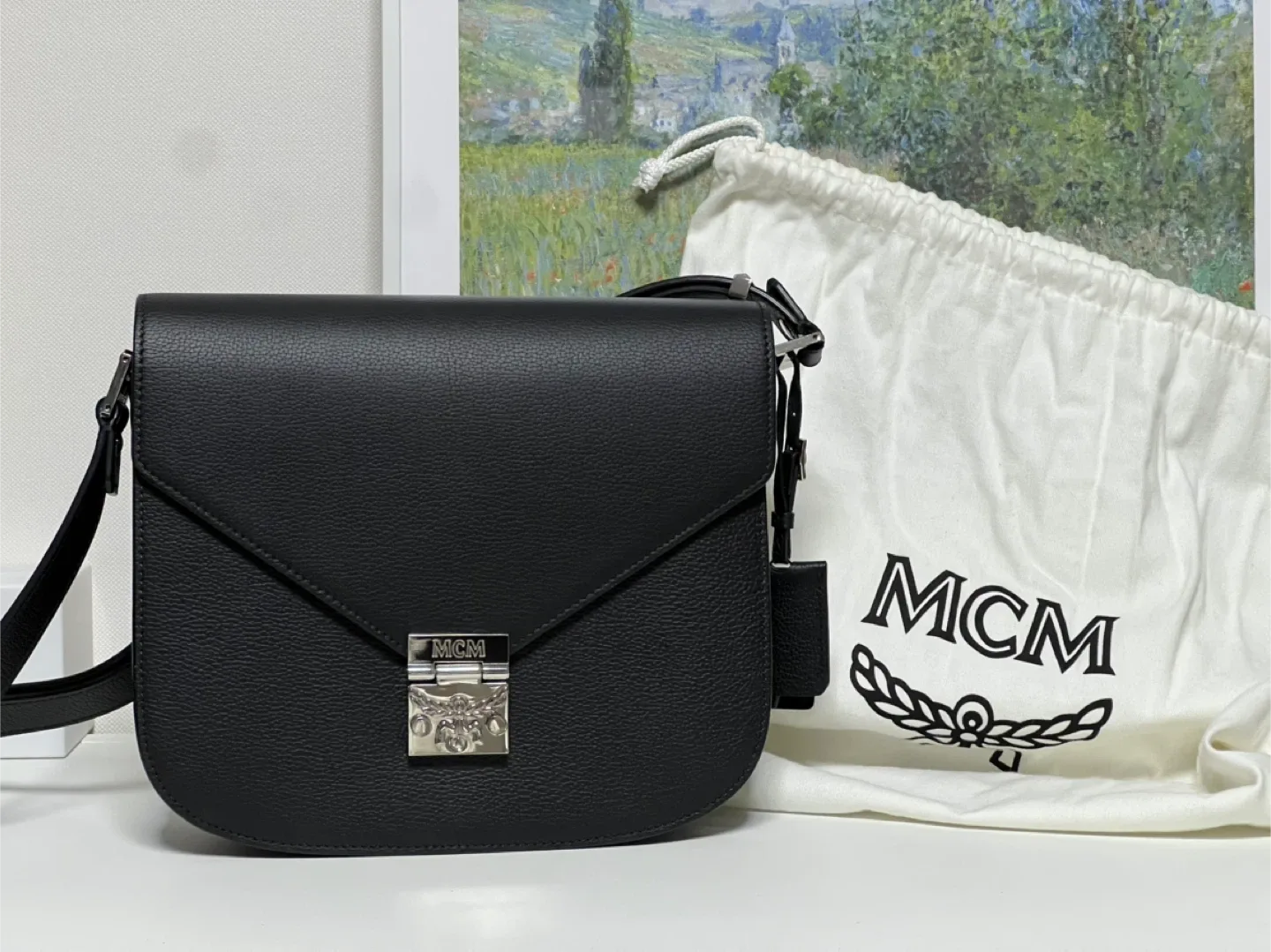 정품 MCM 패트리샤 크로스백 (품질보증서O)