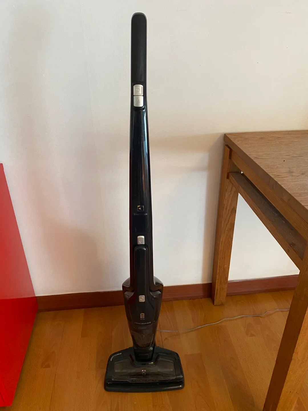 일렉트로룩스 에르고라피도 무선청소기