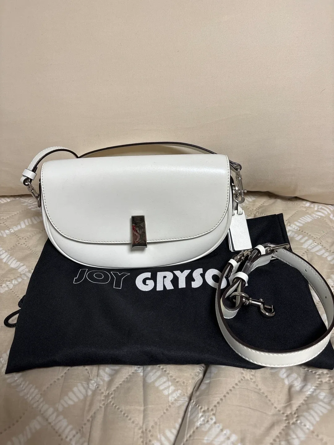 조이그라이슨 세렌디피티 크로스바디백 화이트