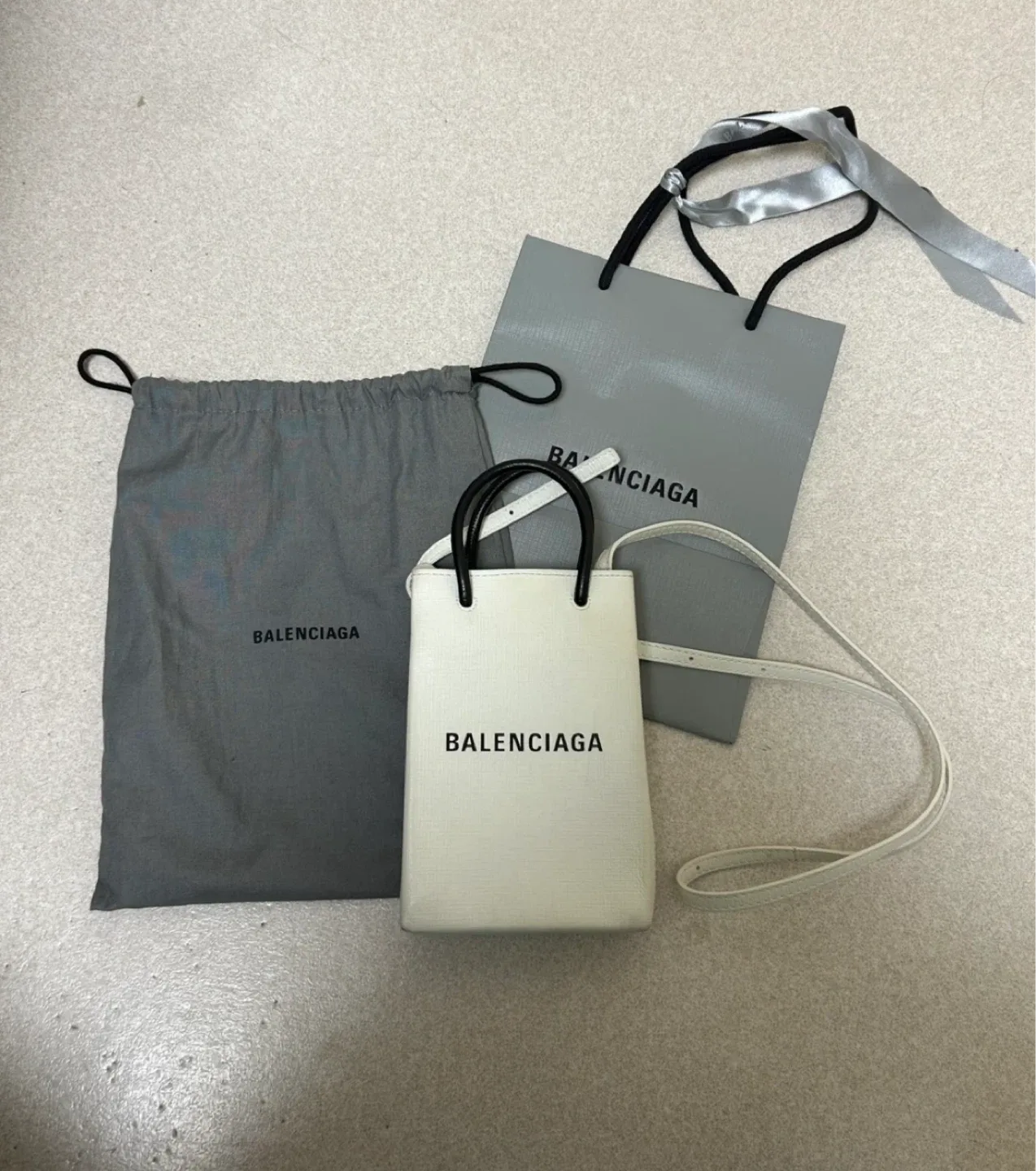 정품 발렌시아가 폰 홀더백