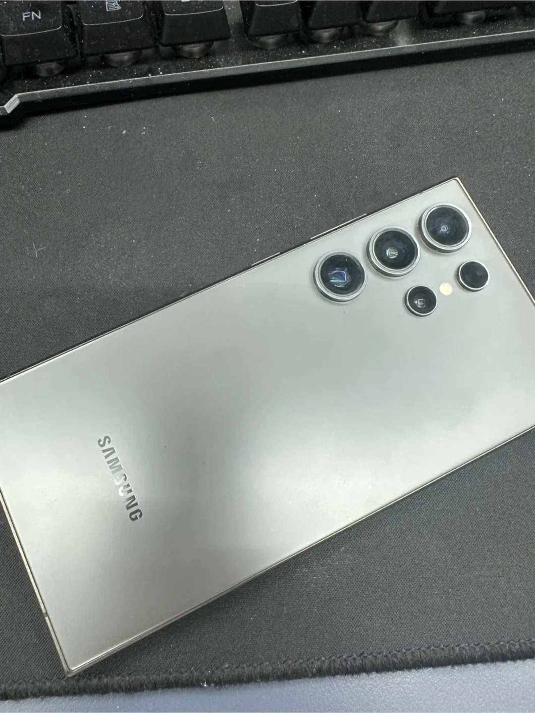 갤럭시 S24 울트라 512GB 블랙색상