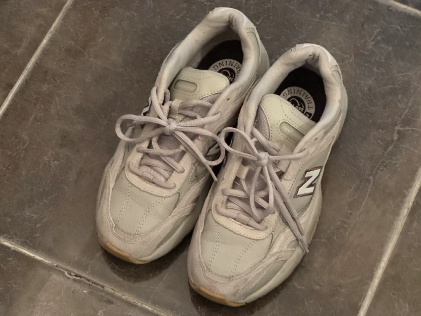 뉴발란스 운동화 240