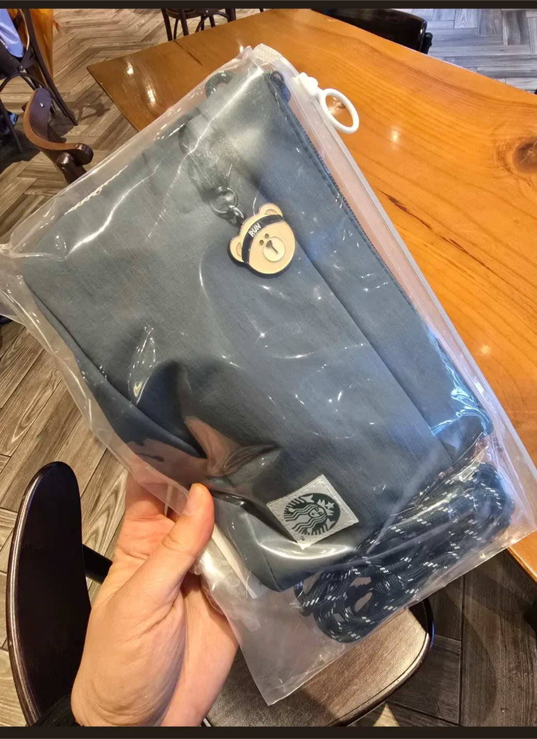 <새상품> 스타벅스 파우피 크로스백 (그린)